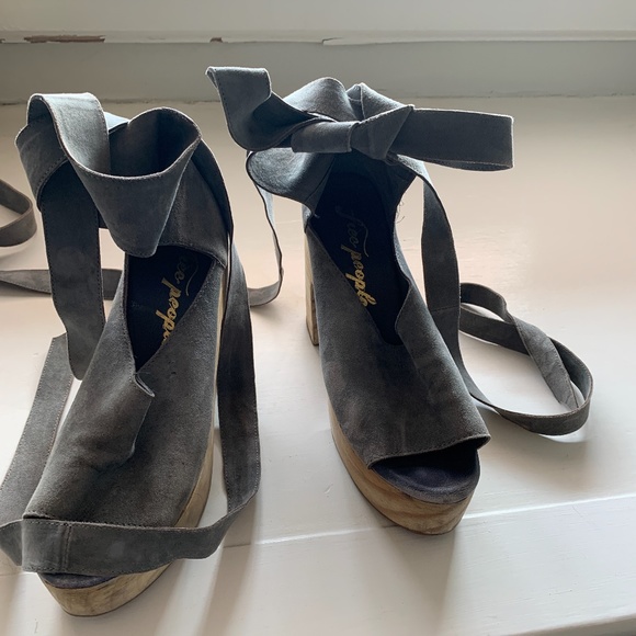 Free people tie up grey‎ suede shoes. Worn 2x - Picture 5 of 5